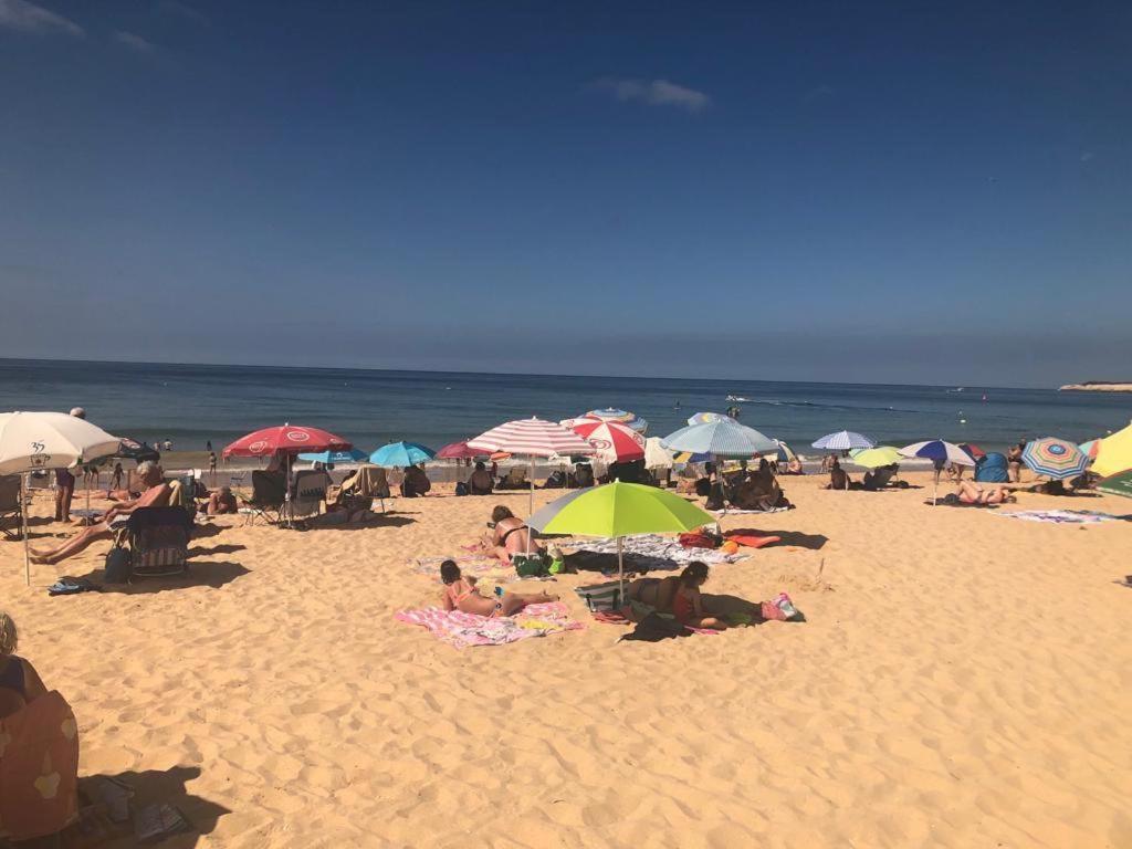 Luxury Two Br Pool View Beach Side Apartment At Algarve'S Longest Beach Armação de Pêra Buitenkant foto