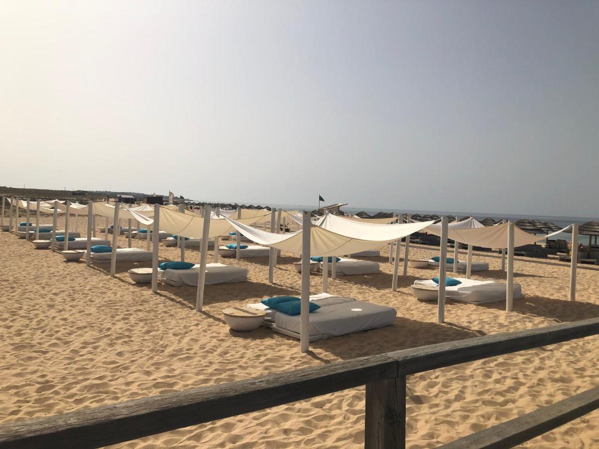 Luxury Two Br Pool View Beach Side Apartment At Algarve'S Longest Beach Armação de Pêra Buitenkant foto
